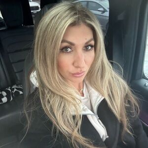 Meet your Posher, Irina